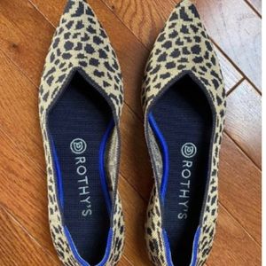 Rothy’s Points shoe in Leopard print sz 9.5 (fit like 8.5)